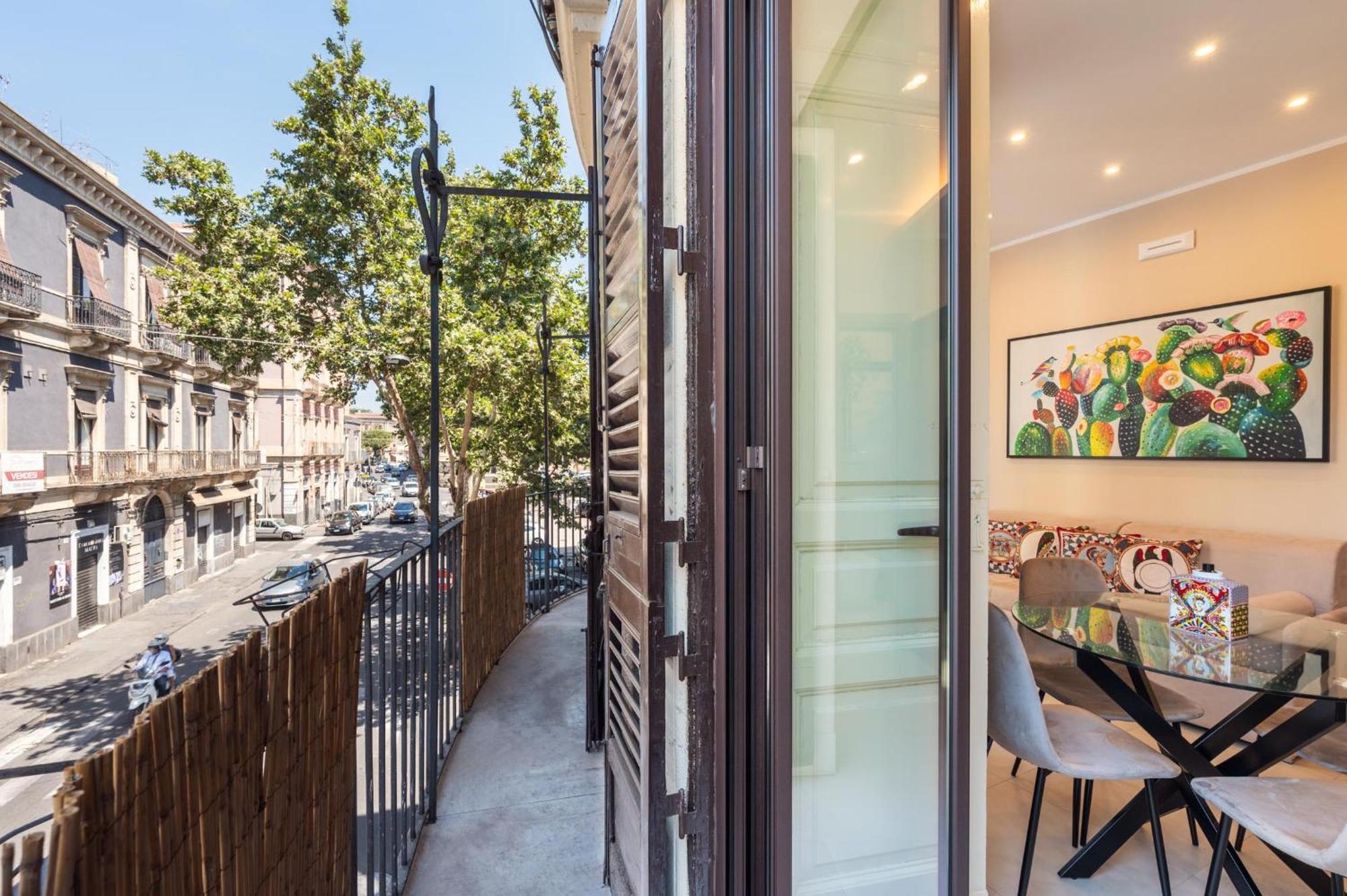 Terra Dell'Etna Apartment Catania Ngoại thất bức ảnh