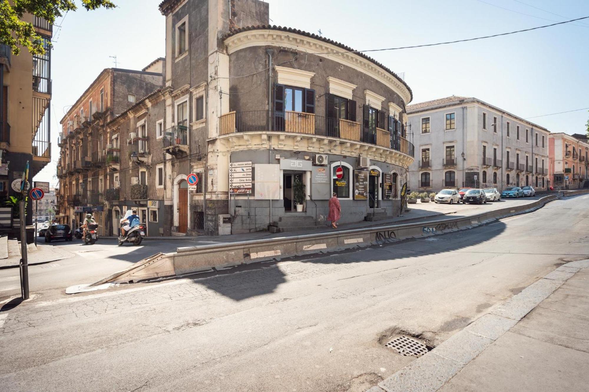 Terra Dell'Etna Apartment Catania Ngoại thất bức ảnh