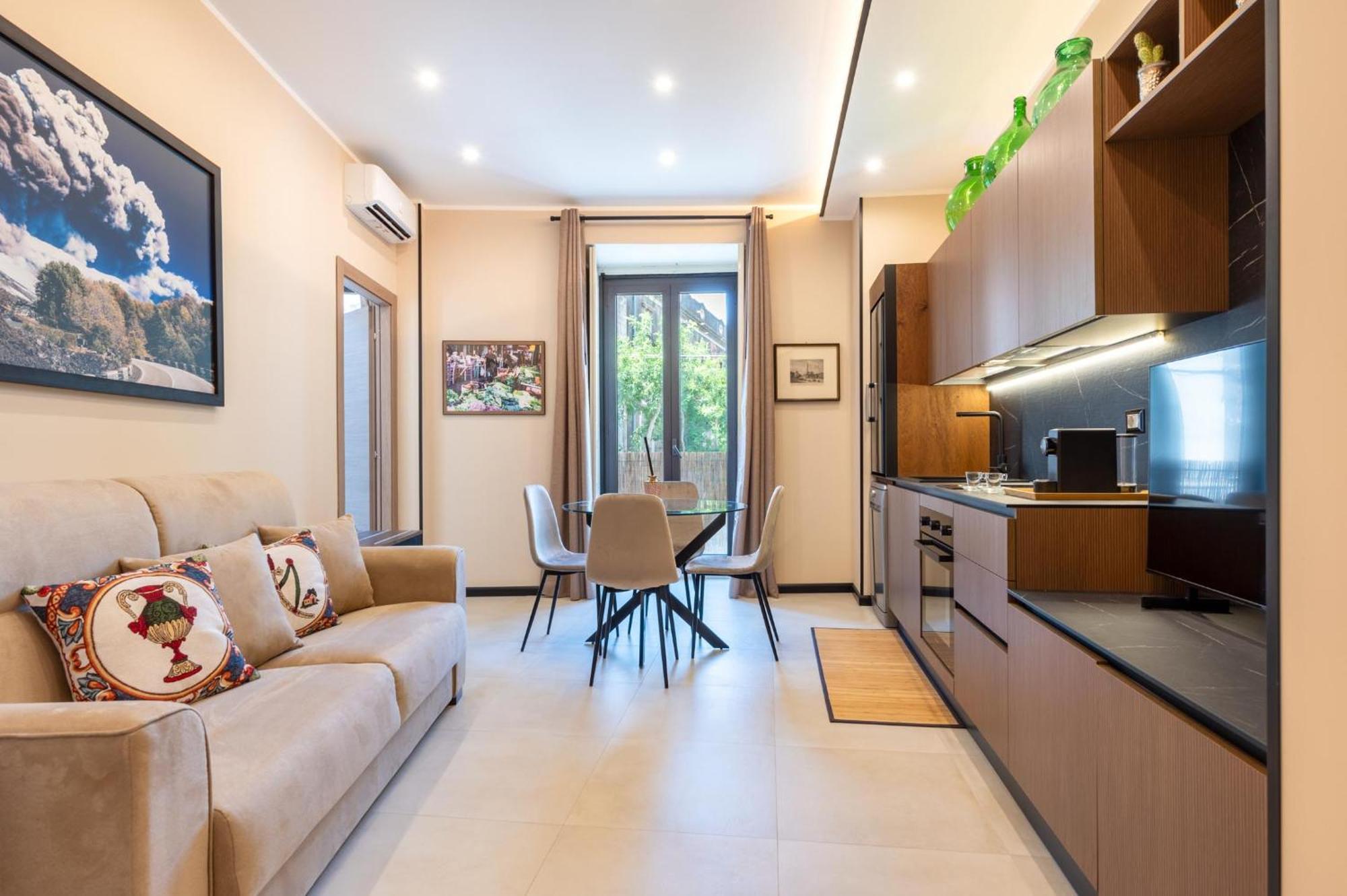 Terra Dell'Etna Apartment Catania Ngoại thất bức ảnh