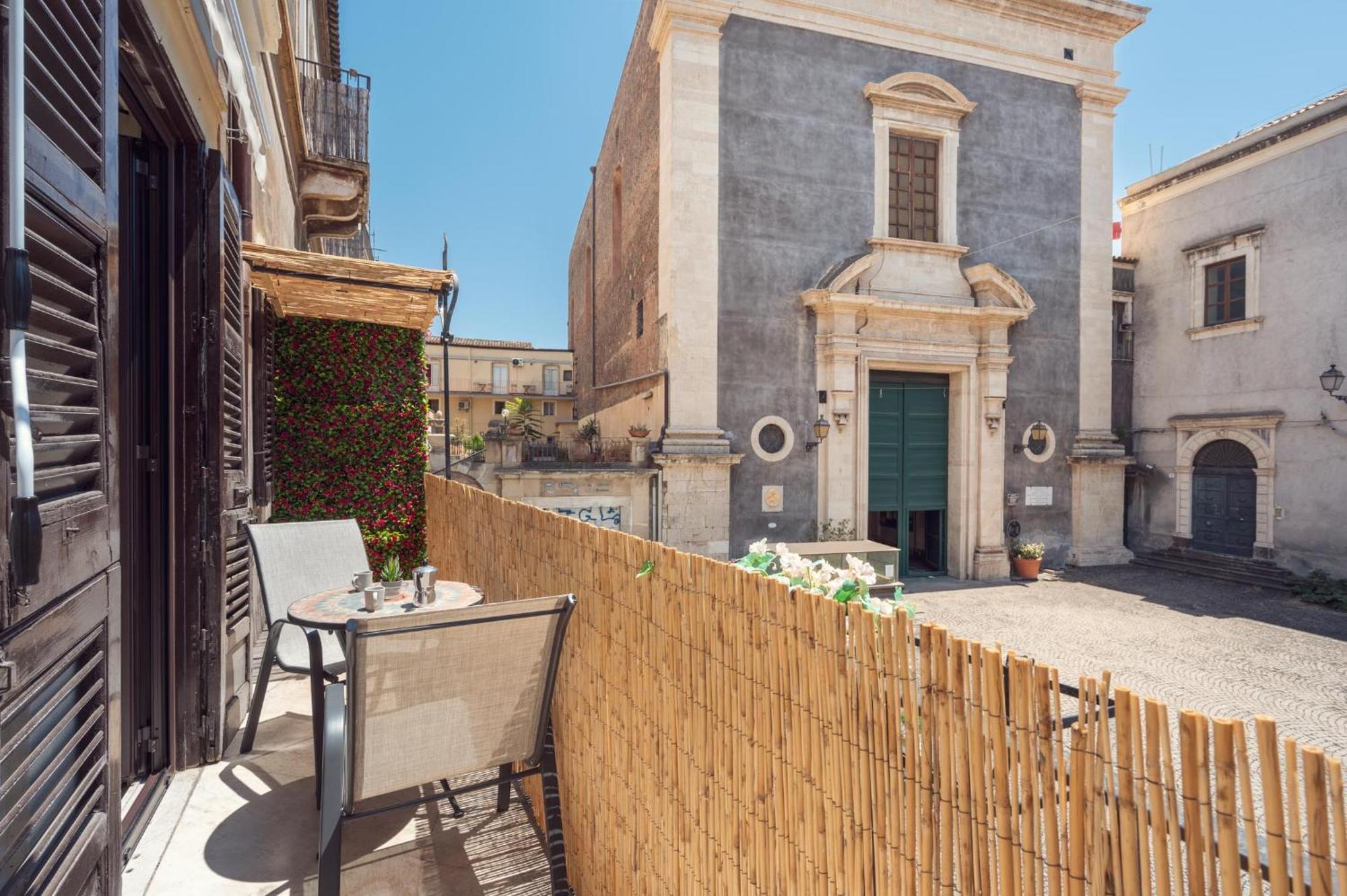 Terra Dell'Etna Apartment Catania Ngoại thất bức ảnh