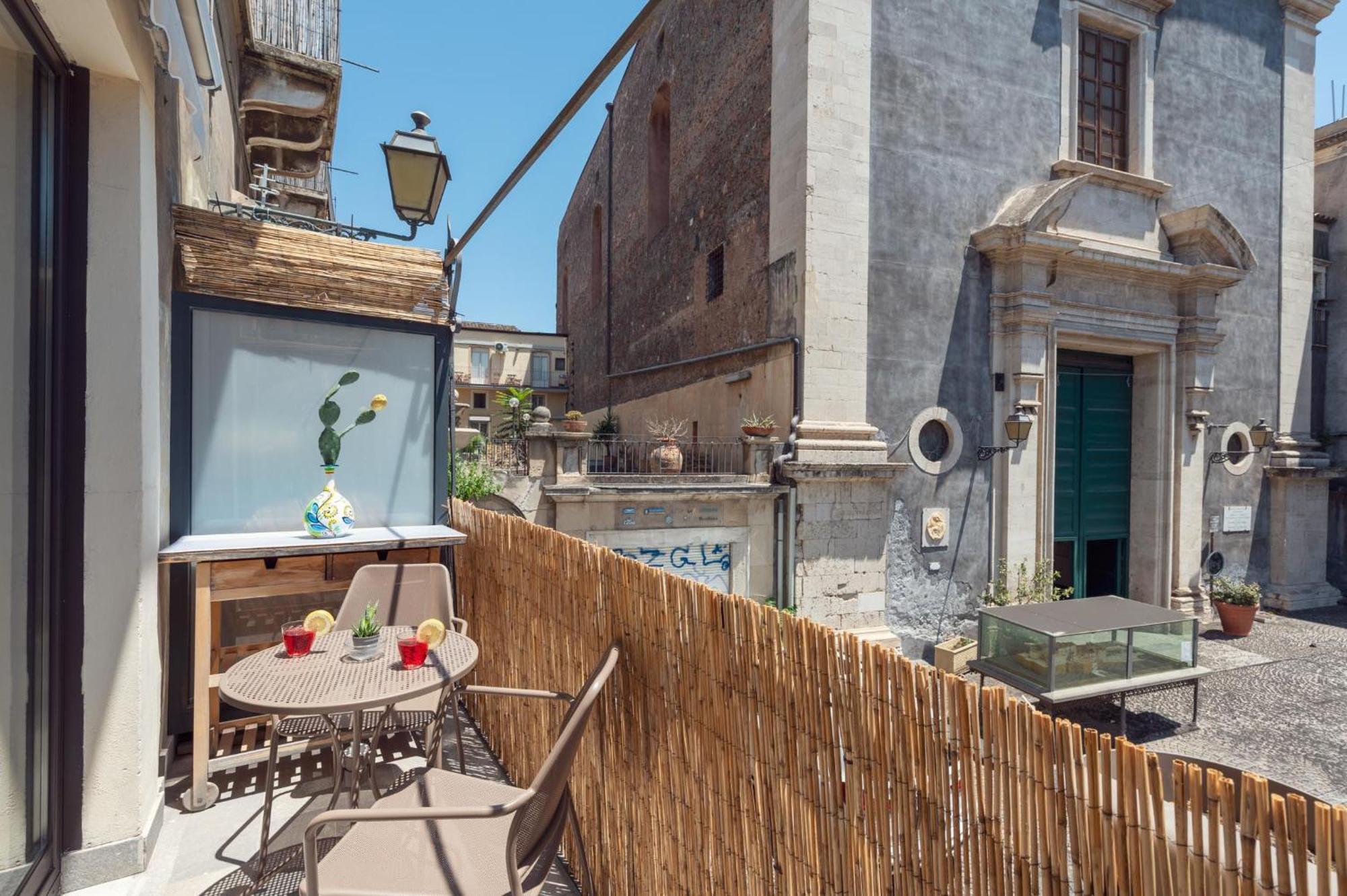 Terra Dell'Etna Apartment Catania Ngoại thất bức ảnh